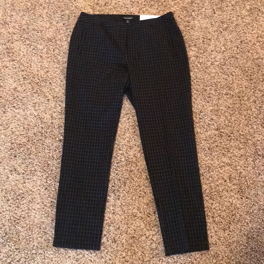 Ellen Tracy Black Window Pane pants. Size 8 NWT